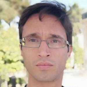 Arash Bayat